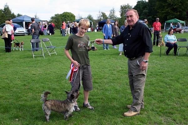 Top dog Tiggs with Jim Caldwell & judge Malcolm.jpg